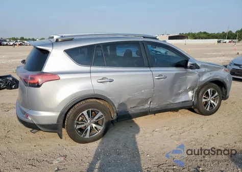 2017 Toyota Rav4 Xle z USA, uszkodzony, nr VIN 2T3WFREV3HW371341